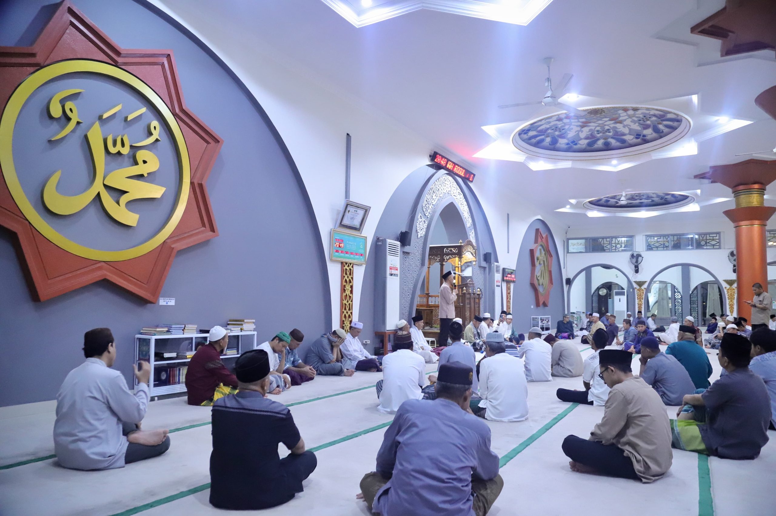 Pj Bupati Isnaini Hadiri Peringatan Nuzulul Qur’an 17 Ramadhan 1446 H Di Masjid Agung Sungailiat