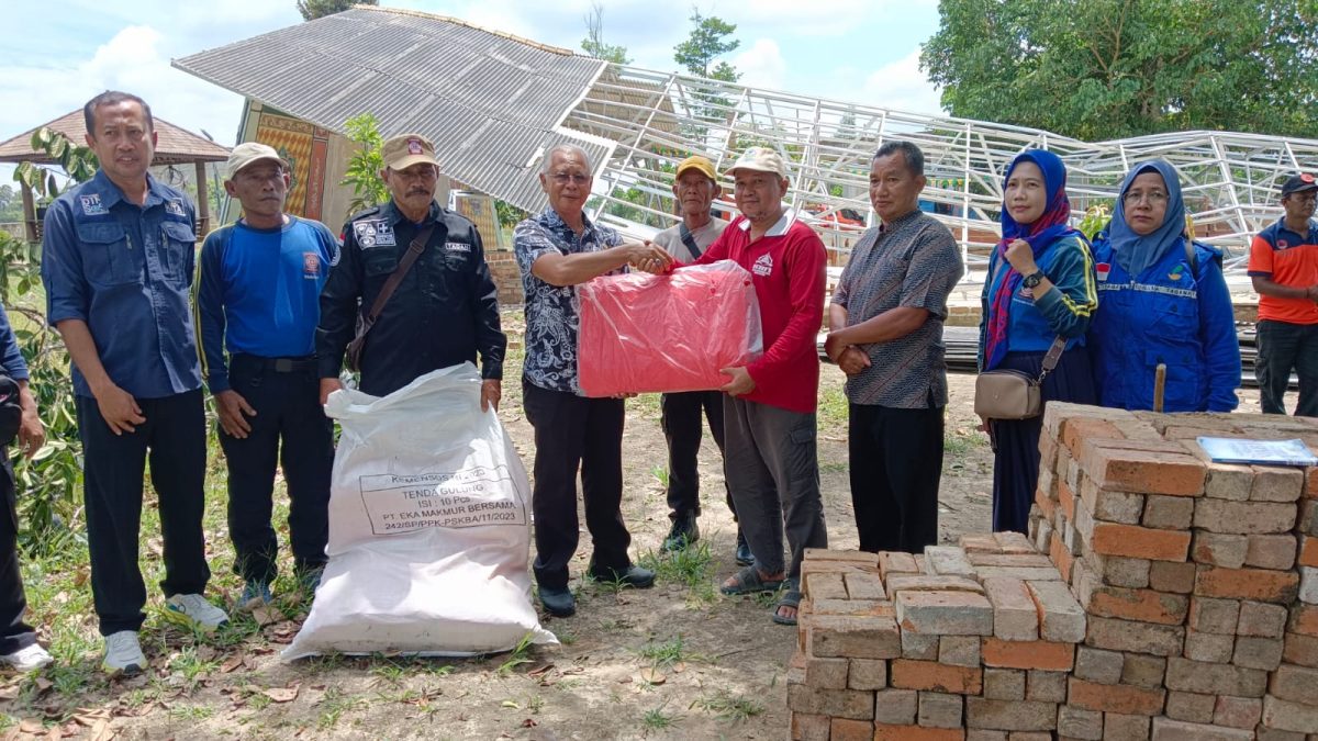 Dinsos Bangka Salurkan Bantuan Korban Bencana Alam Mendo Barat