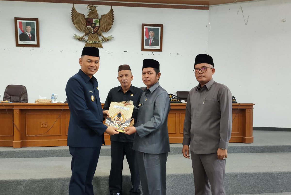Pemkab Bangka Usulkan Dua Raperda Kepada Anggota DPRD Kabupaten Bangka