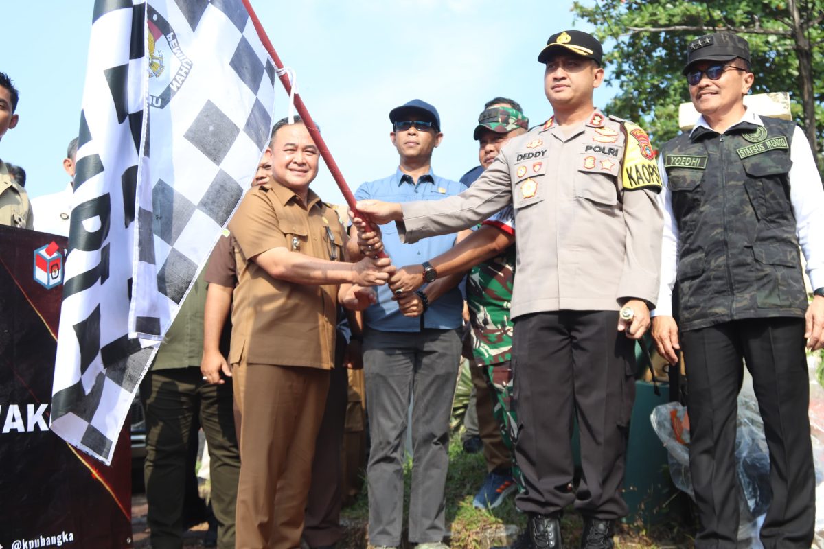 Stafsus Kemenko Polkam RI, Tinjau Distribusi Logistik Pilkada Ulang Kabupaten Bangka