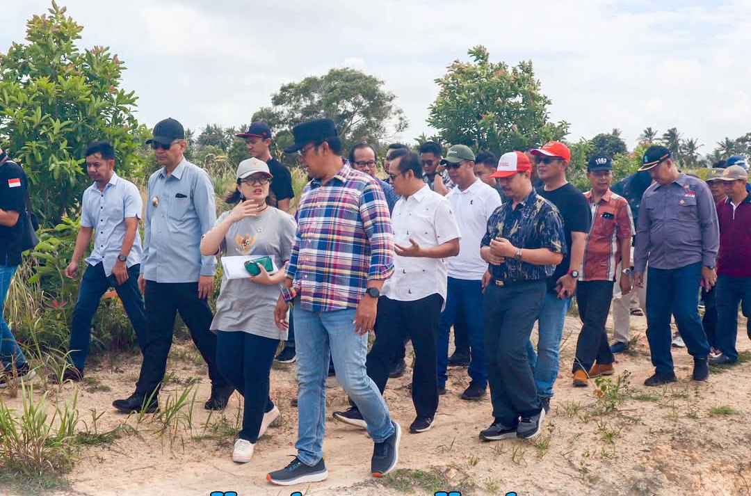 Kunker Wamen Stella ke Rambak, Tinjau Kawasan Rencana Pembangunan SMA Garuda