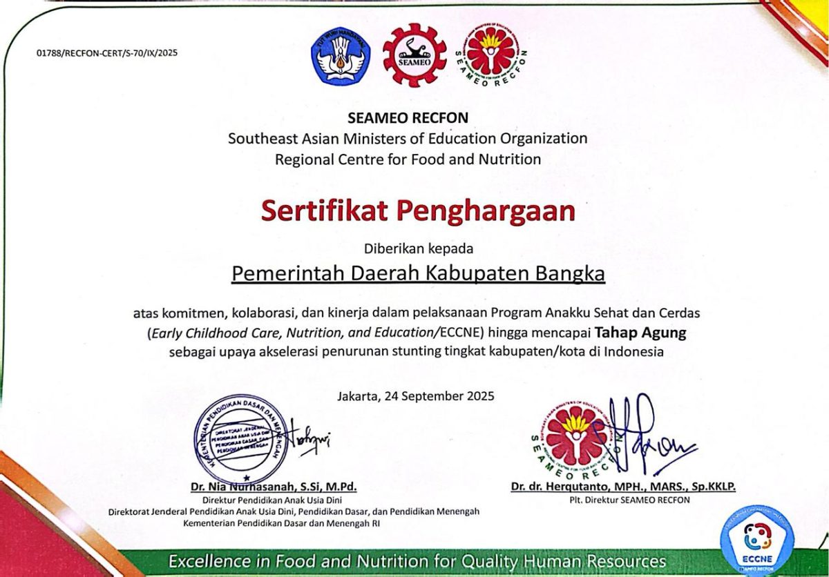 TERBAIK INDONESIA DALAM TATA KELOLA STUNTING BERBASIS  PENDIDIKAN ANAK USIA DINI, PJ BUPATI BANGKA TERIMA PENGHARGAAN  SEAMEO REFCON AWARD 2025